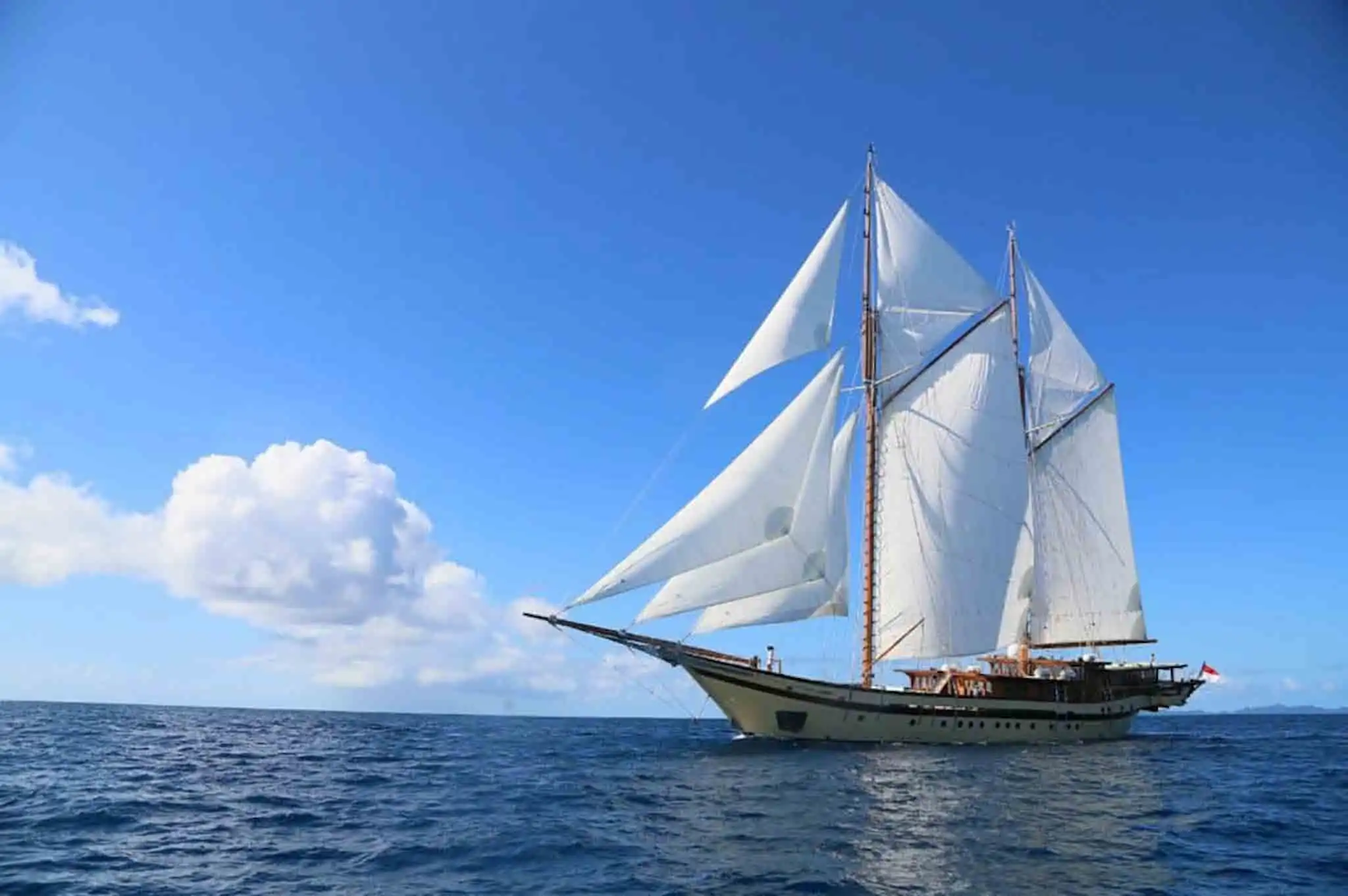 sewa kapal lamima liveaboard
