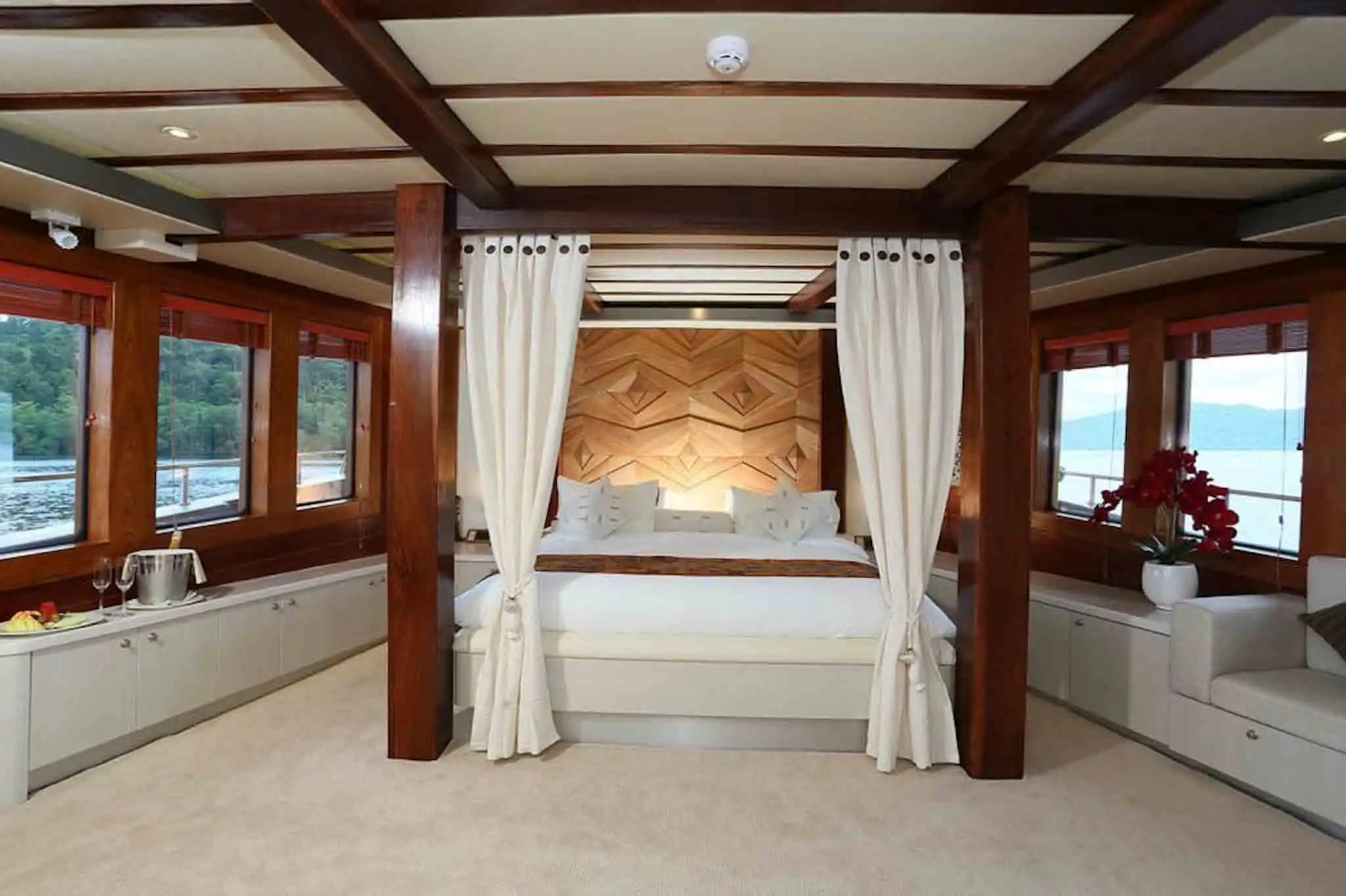 sewa kapal lamima liveaboard