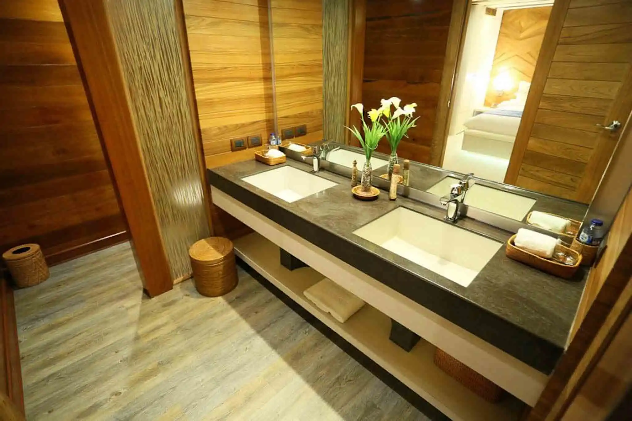 sewa kapal lamima liveaboard