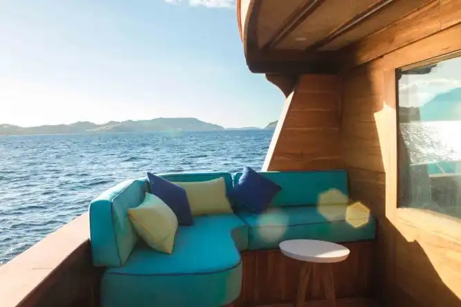 magia 2 liveaboard