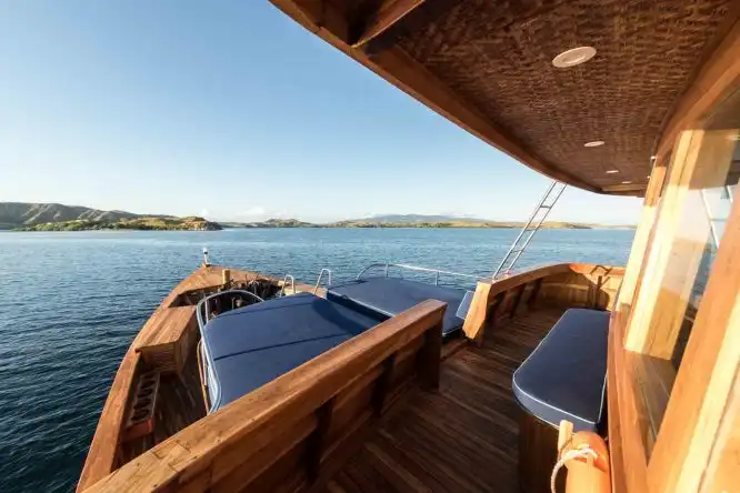 magia 2 liveaboard