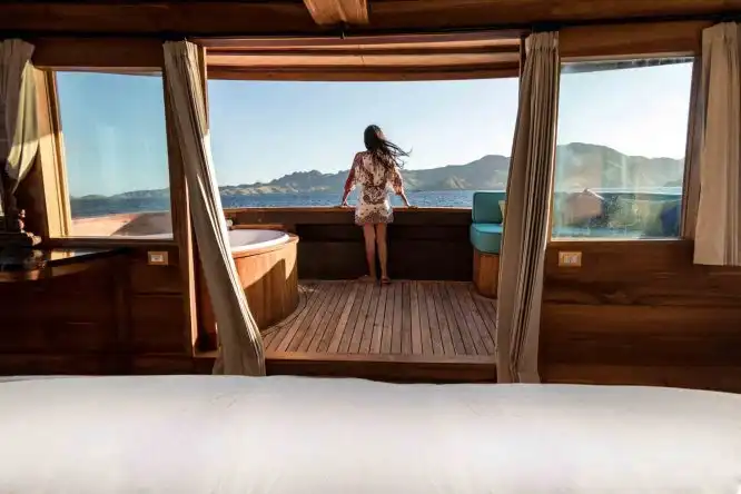 magia 2 liveaboard