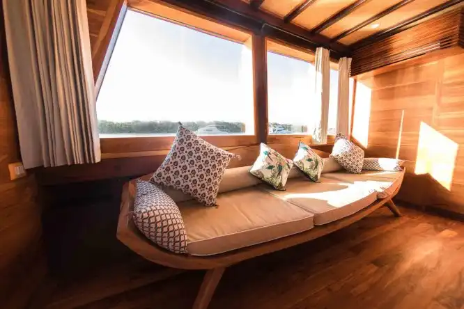 magia 2 liveaboard